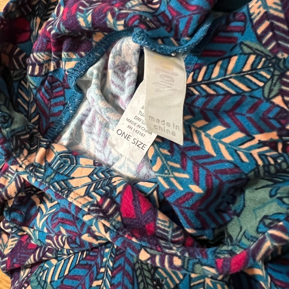 LuLaRoe One Size leggings - Picture 3 of 3